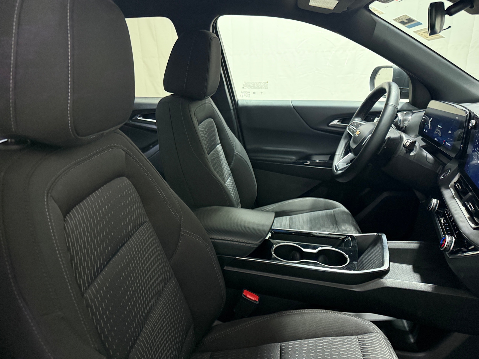 Thumbnail: 2025 Chevrolet Equinox - 2