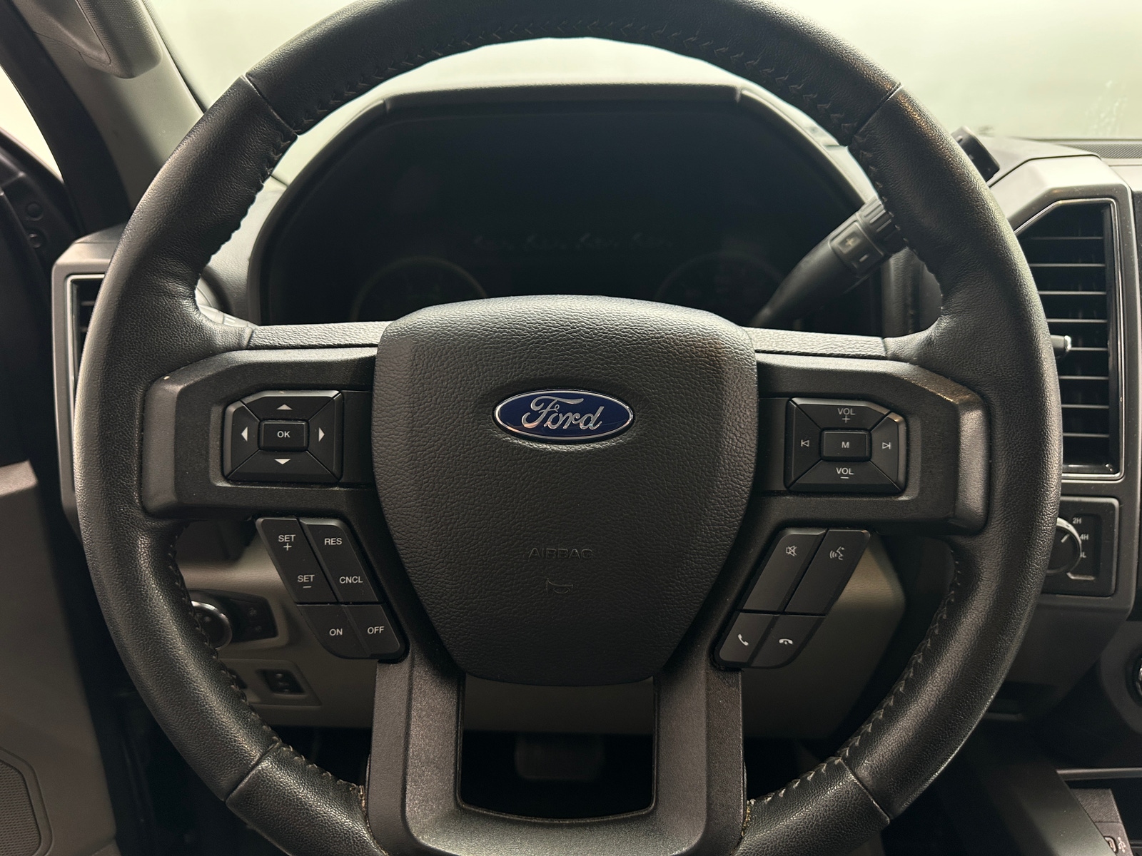 Thumbnail: 2020 Ford Econoline - 5