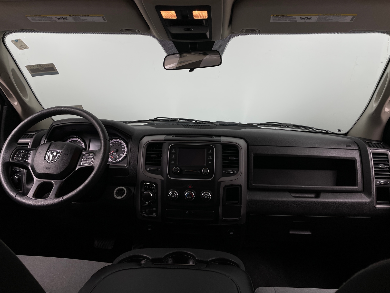 Thumbnail: 2022 RAM 1500 Classic - 3