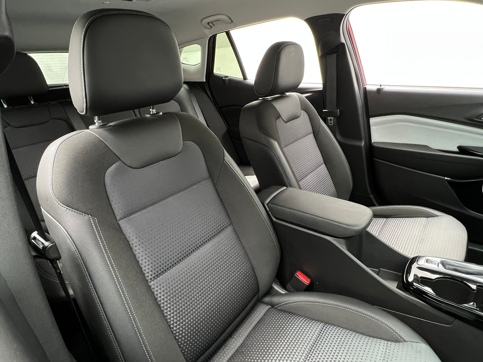 Thumbnail: 2025 Chevrolet Trax - 2