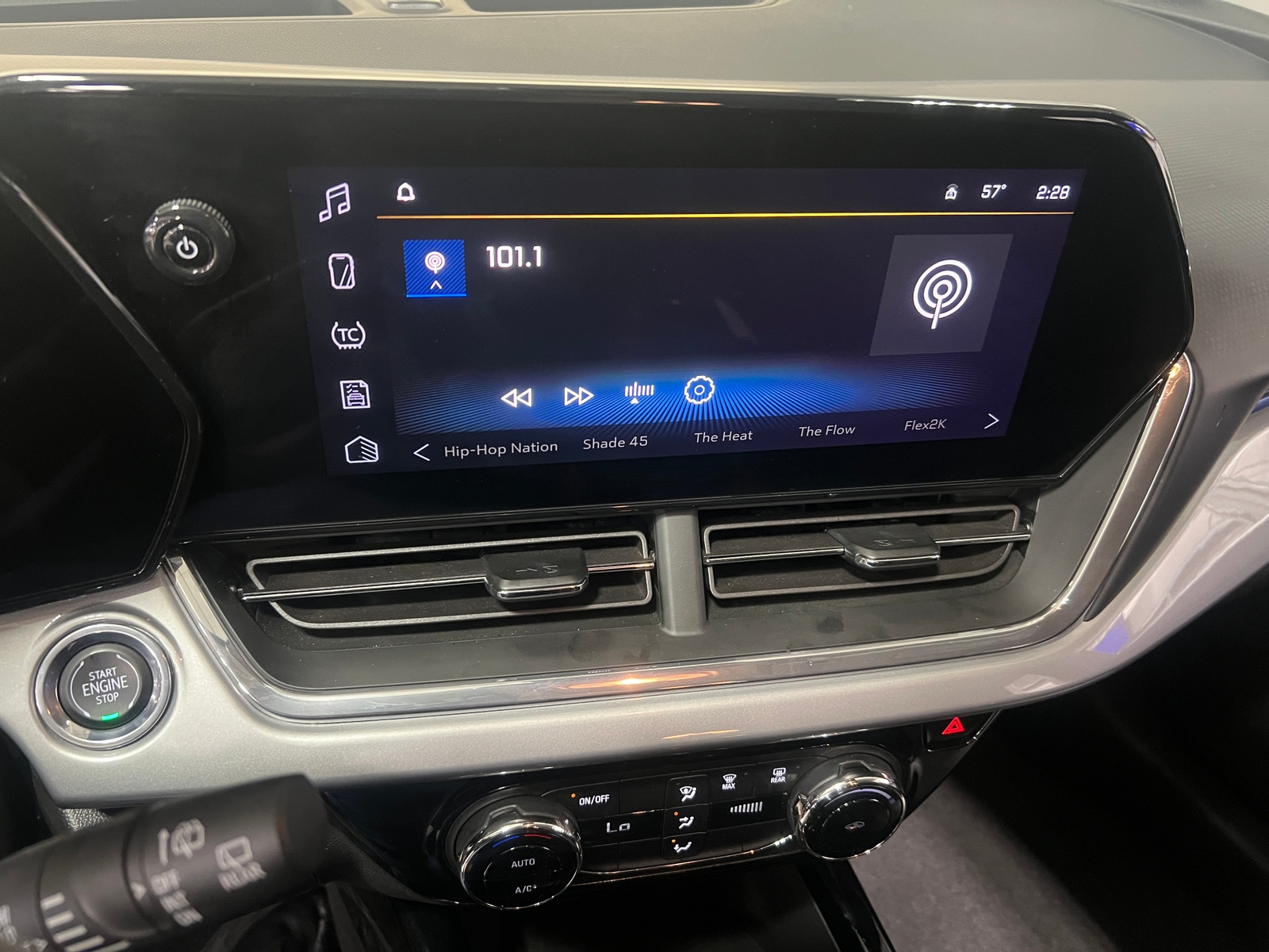 Thumbnail: 2025 Chevrolet Trax - 4