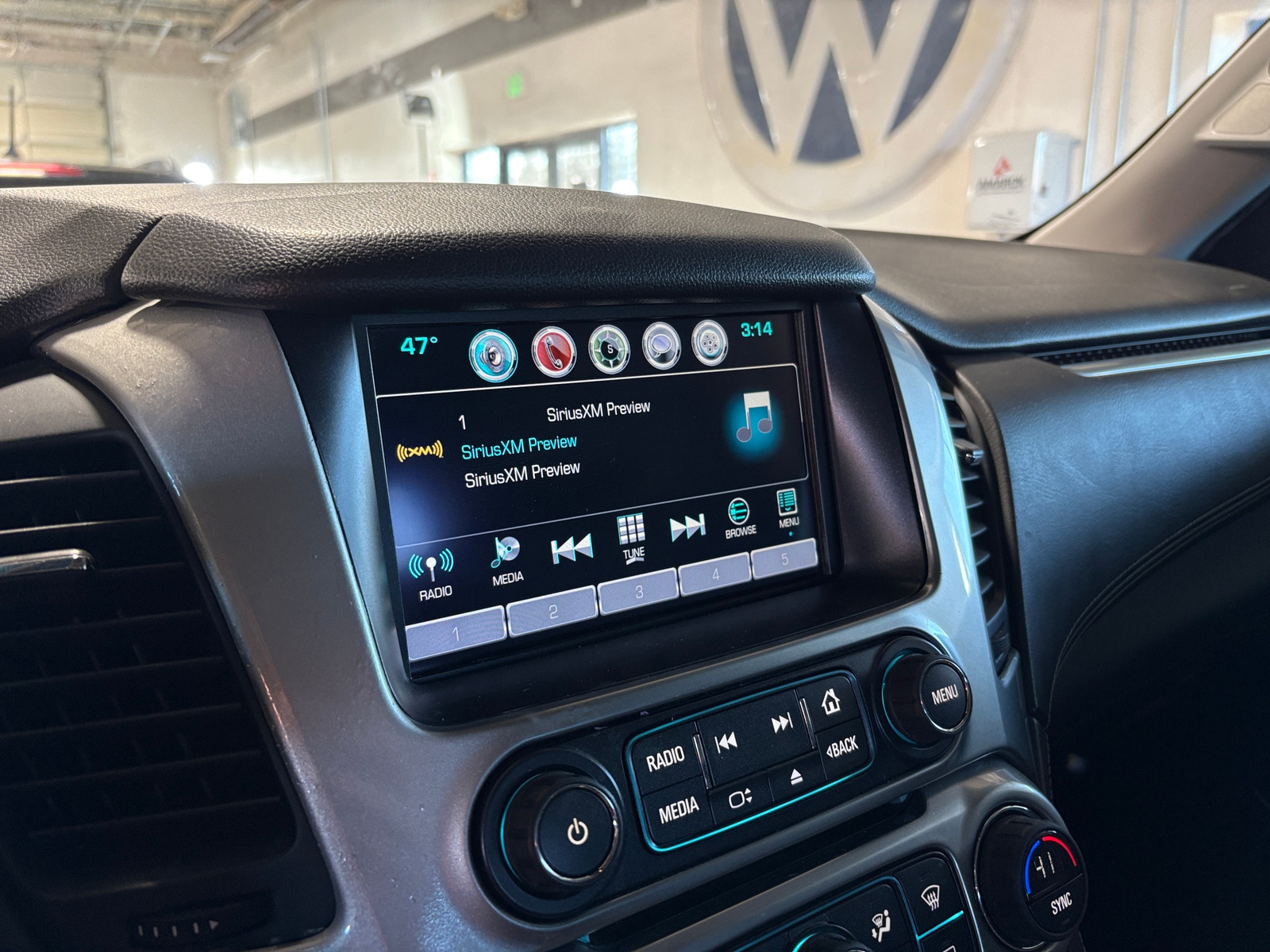 Thumbnail: 2016 Chevrolet Tahoe - 3