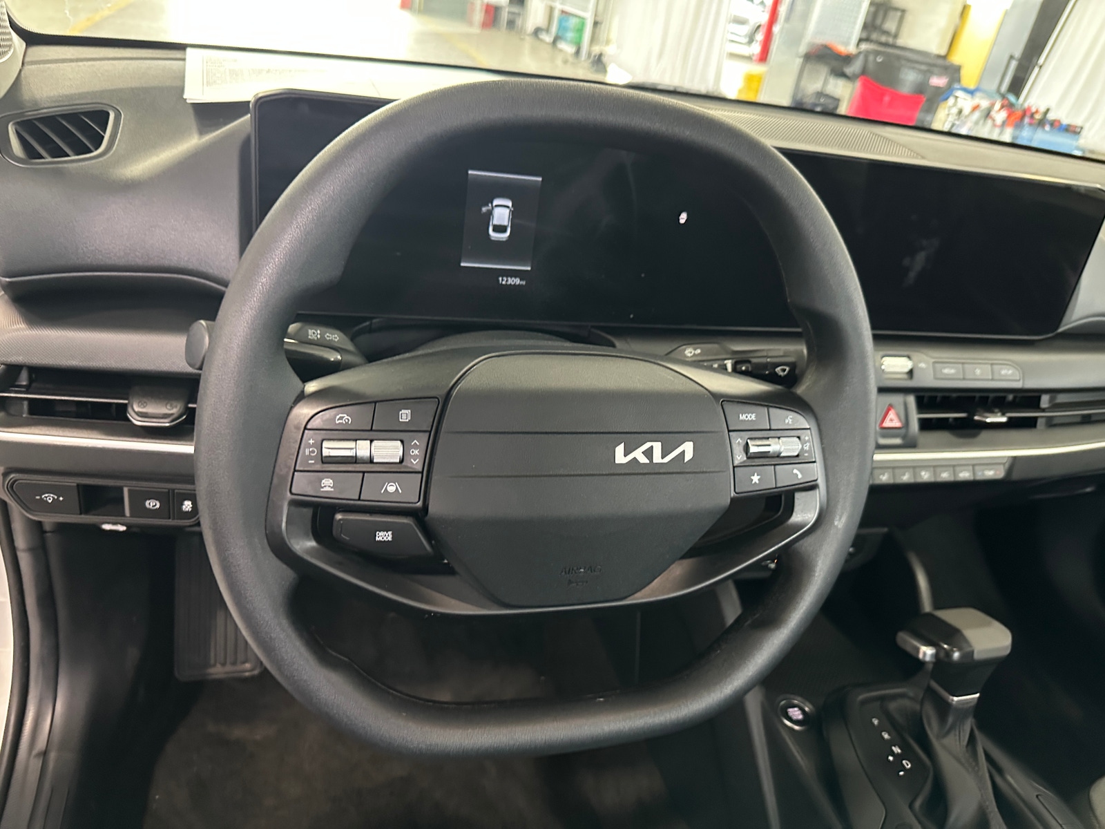 Thumbnail: 2025 Kia K4 - 5