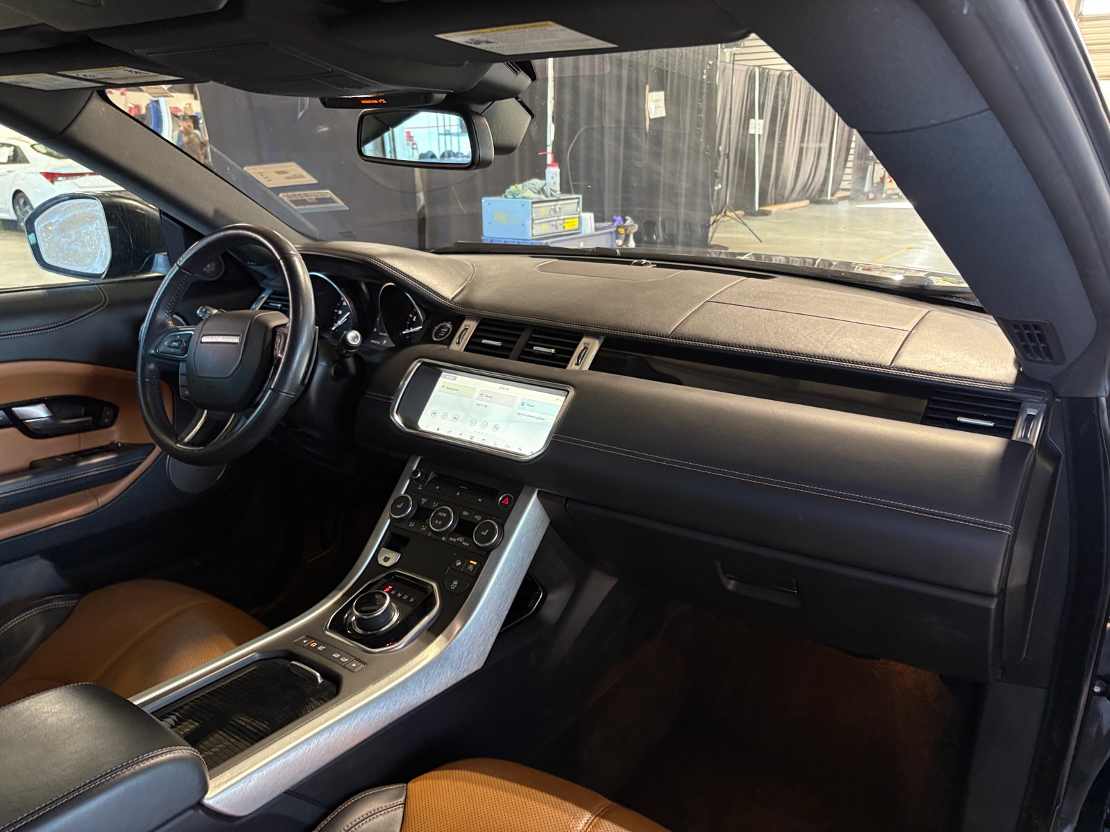 Thumbnail: 2017 Land Rover Range Rover Evoque - 2