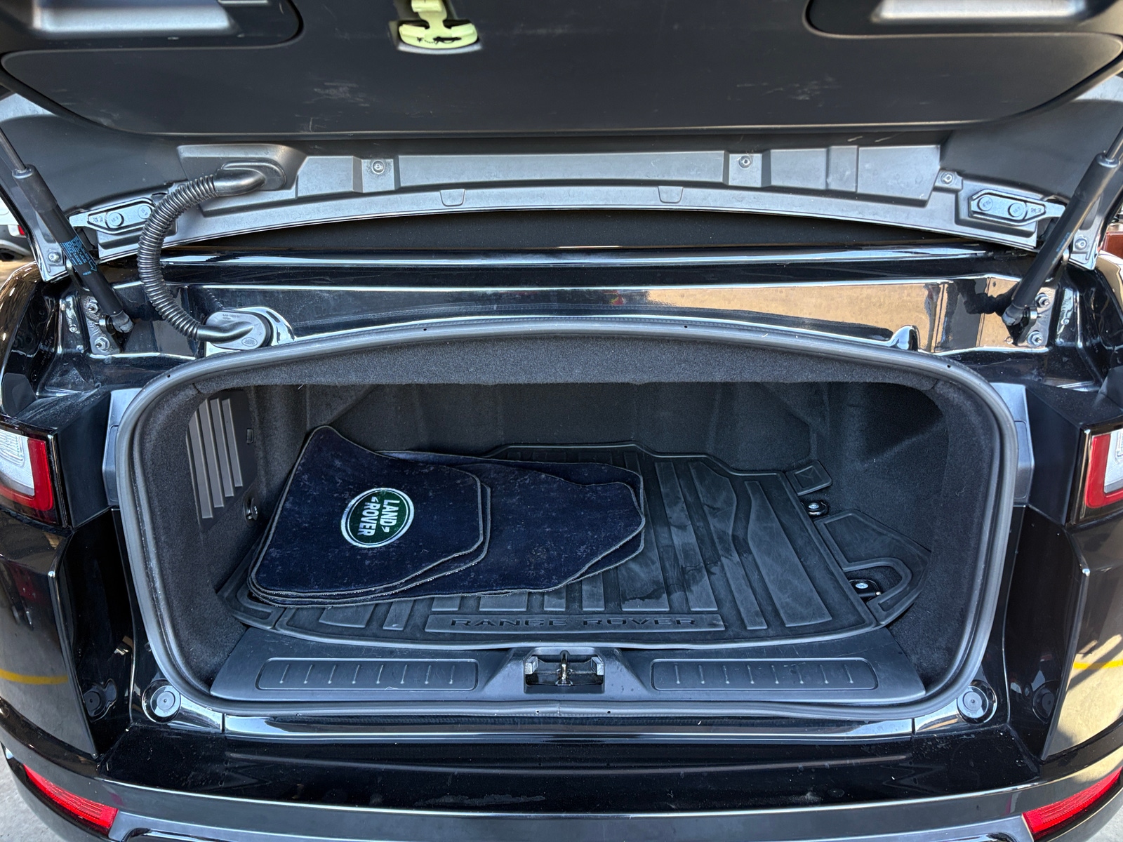 Thumbnail: 2017 Land Rover Range Rover Evoque - 6