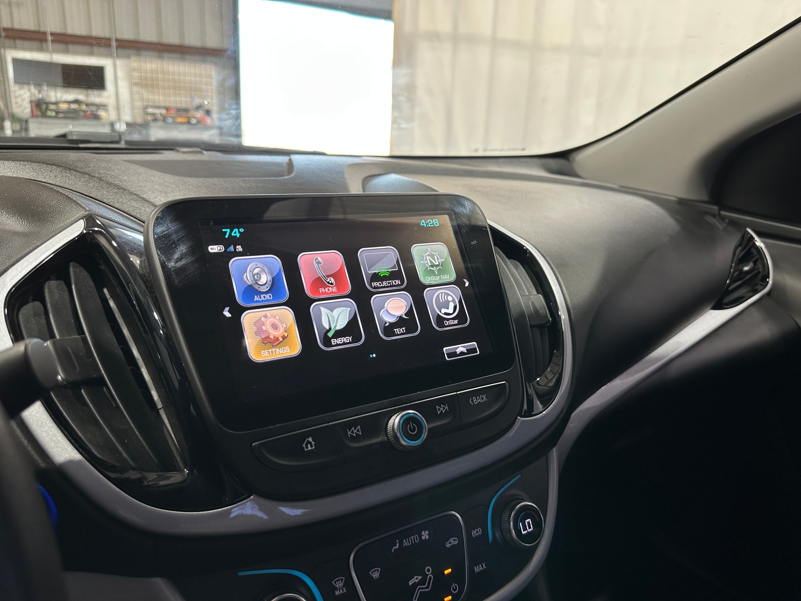 Thumbnail: 2018 Chevrolet Volt - 4