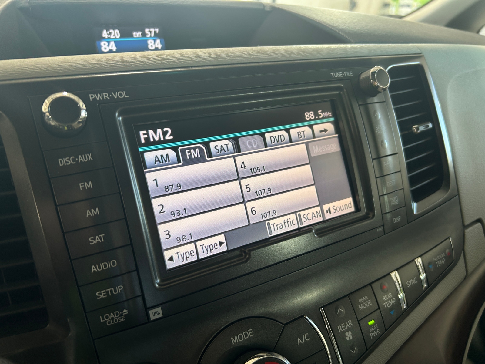 Thumbnail: 2014 Toyota Sienna - 3