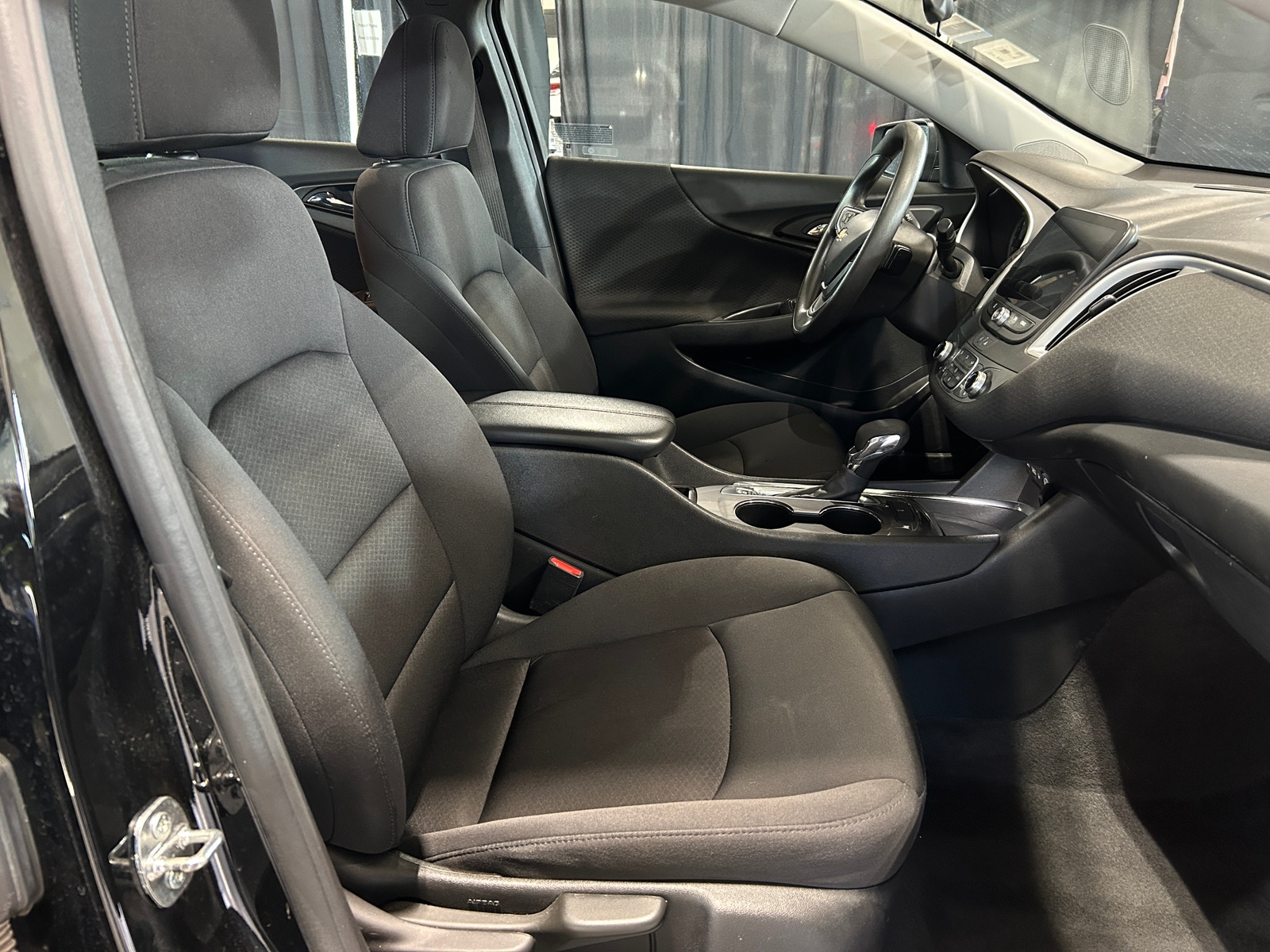 Thumbnail: 2023 Chevrolet Malibu - 2