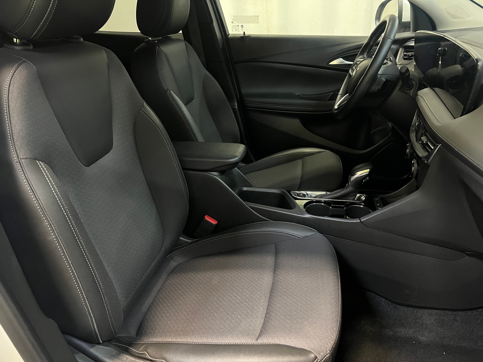 Thumbnail: 2025 Buick Encore GX - 2