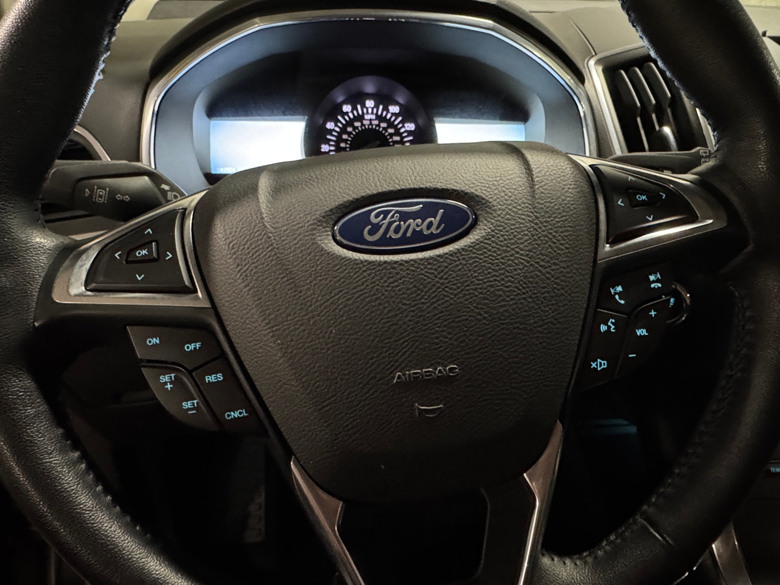 Thumbnail: 2019 Ford Edge - 4