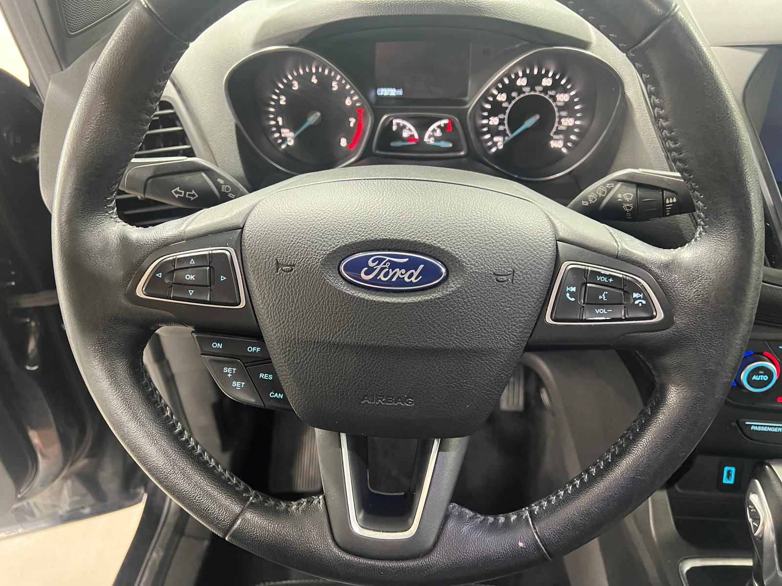 Thumbnail: 2019 Ford Escape - 4