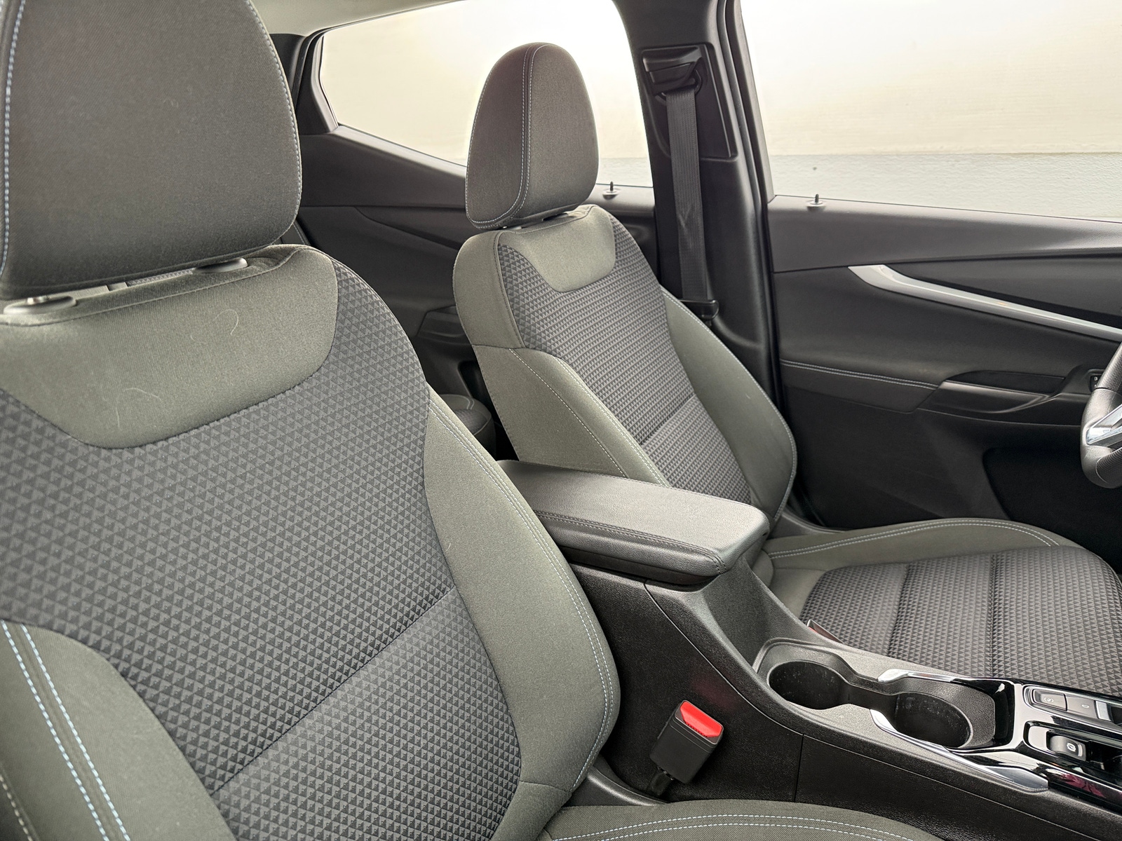 Thumbnail: 2023 Chevrolet Bolt EUV - 2