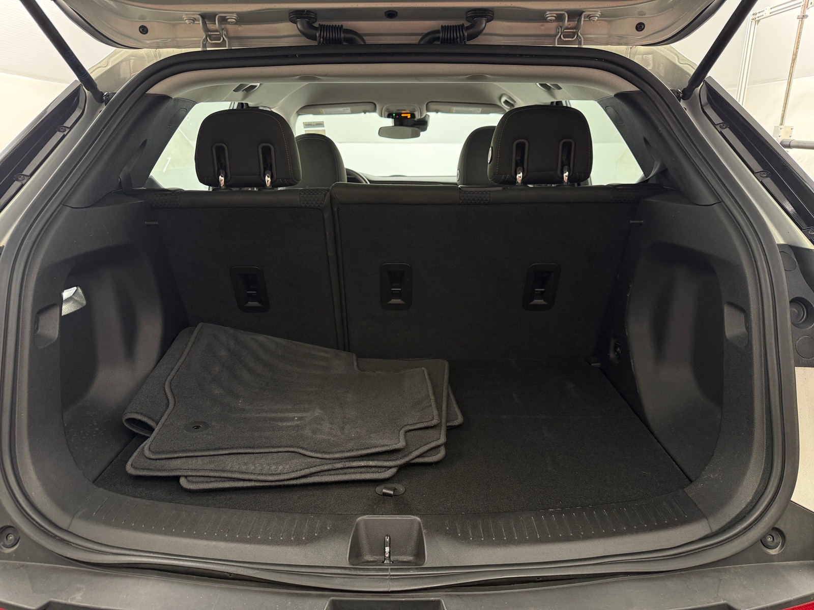 Thumbnail: 2023 Chevrolet Bolt EUV - 7