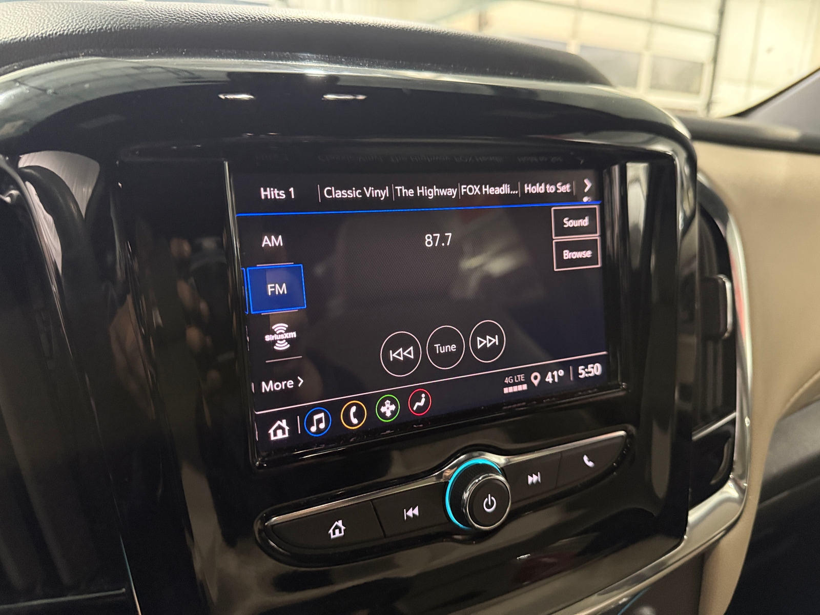 Thumbnail: 2023 Chevrolet Traverse - 4