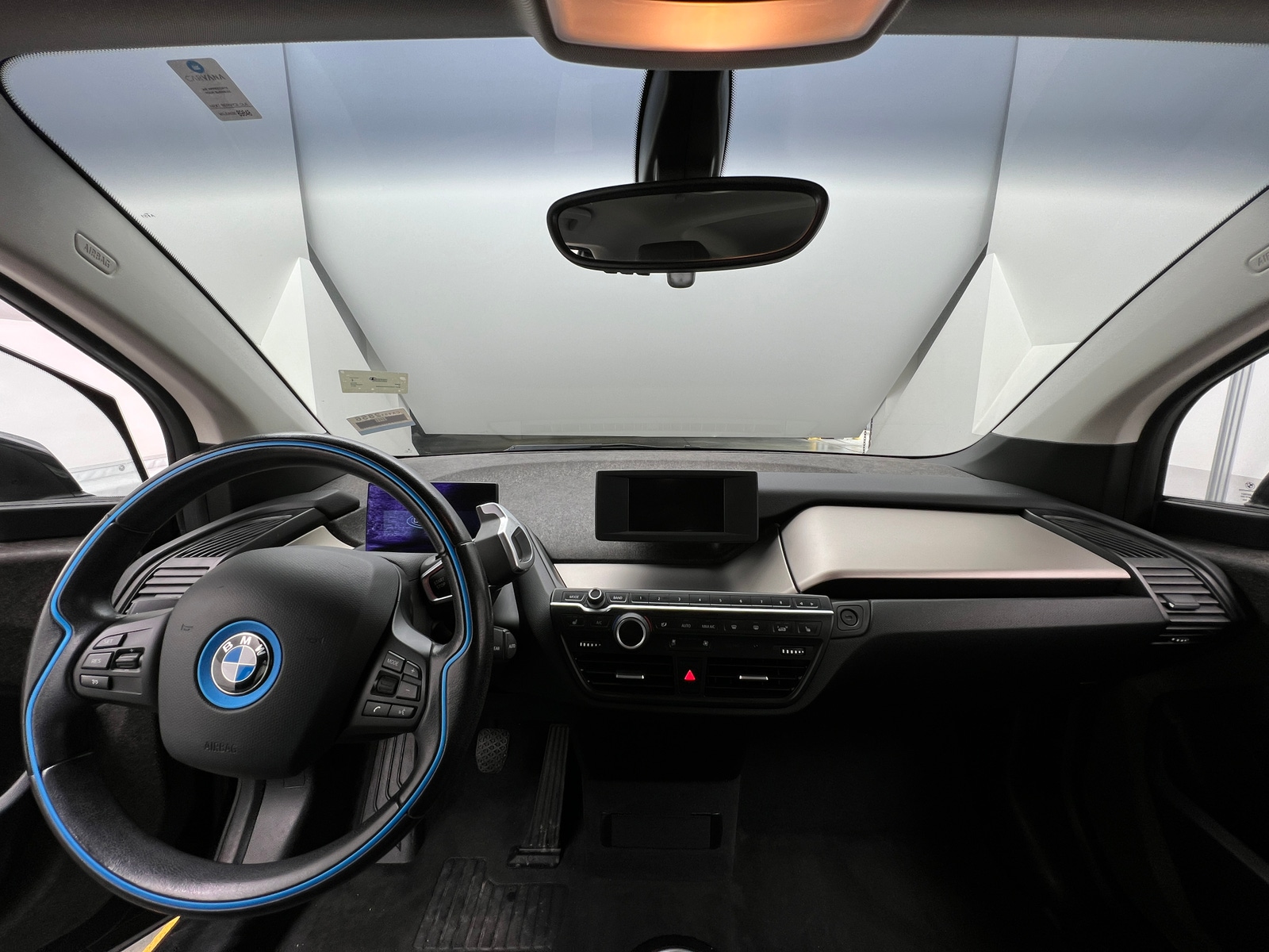 Thumbnail: 2017 BMW i3 - 3