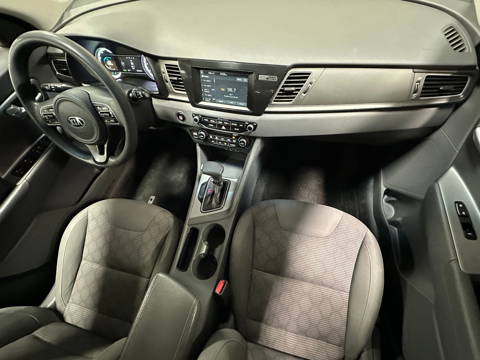 Thumbnail: 2019 Kia Niro - 3