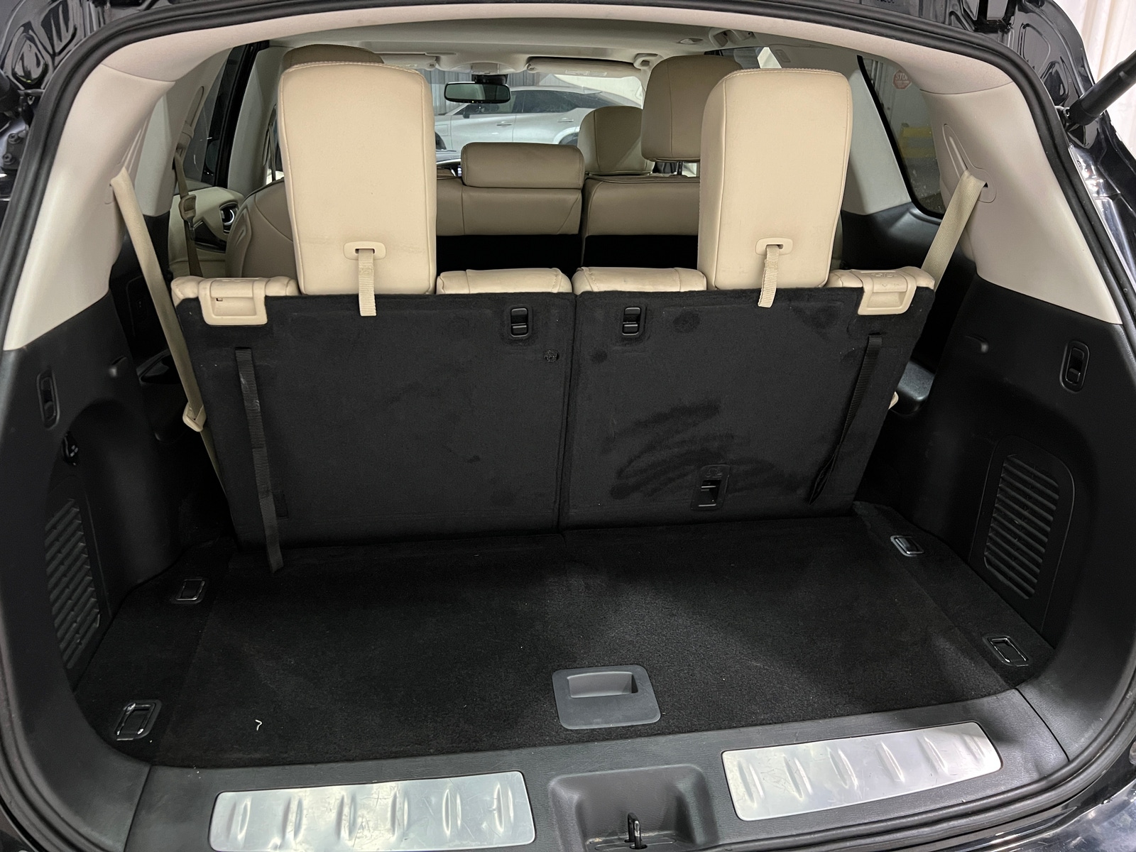 Thumbnail: 2017 INFINITI QX60 - 6