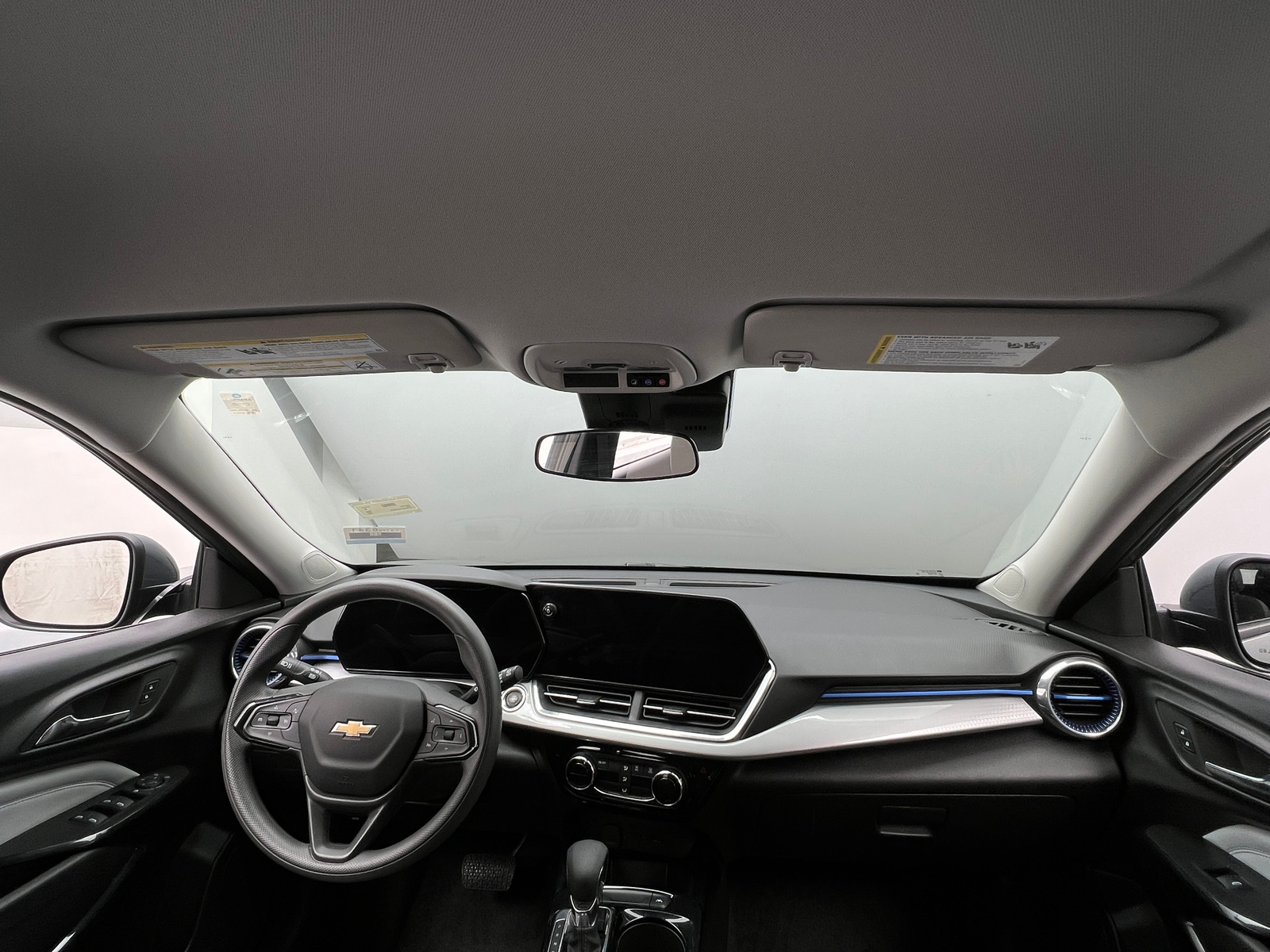 Thumbnail: 2025 Chevrolet Trax - 3