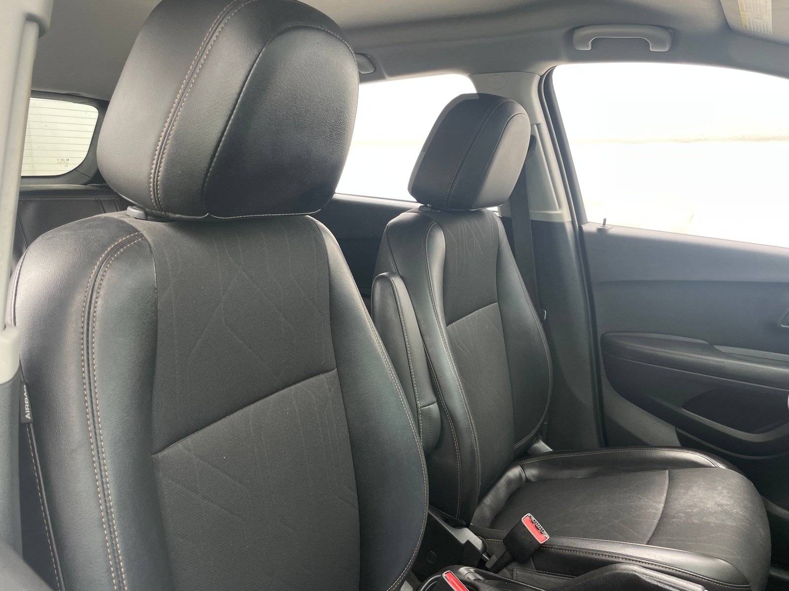 Thumbnail: 2022 Chevrolet Trax - 2