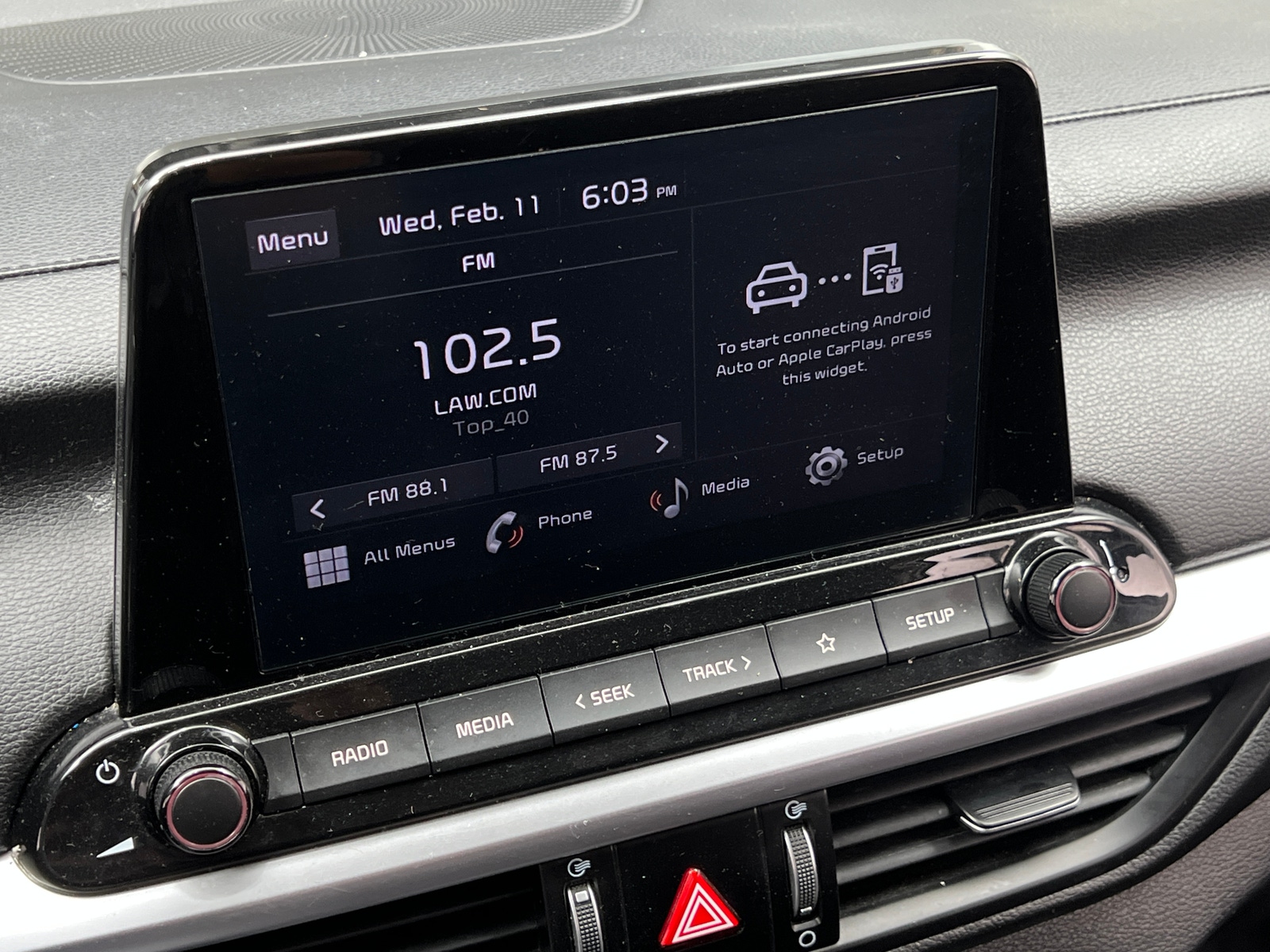 Thumbnail: 2023 Kia Forte - 4