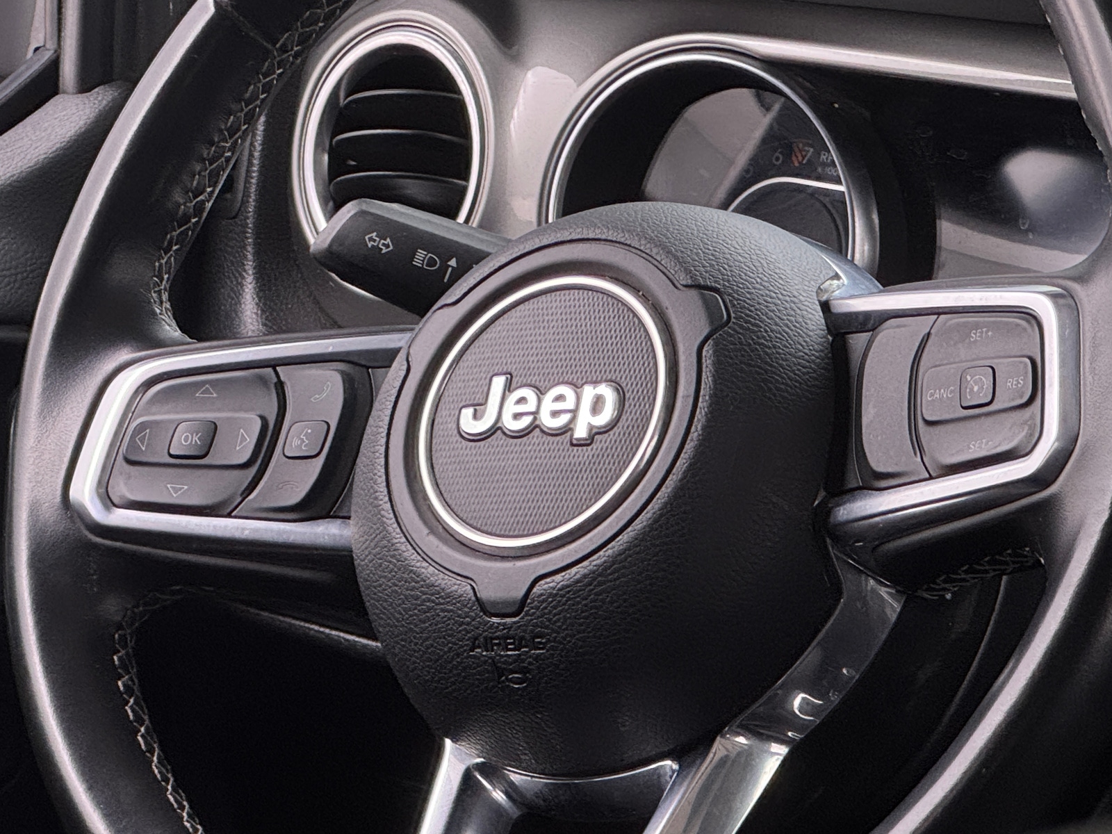 Thumbnail: 2022 Jeep Gladiator - 5