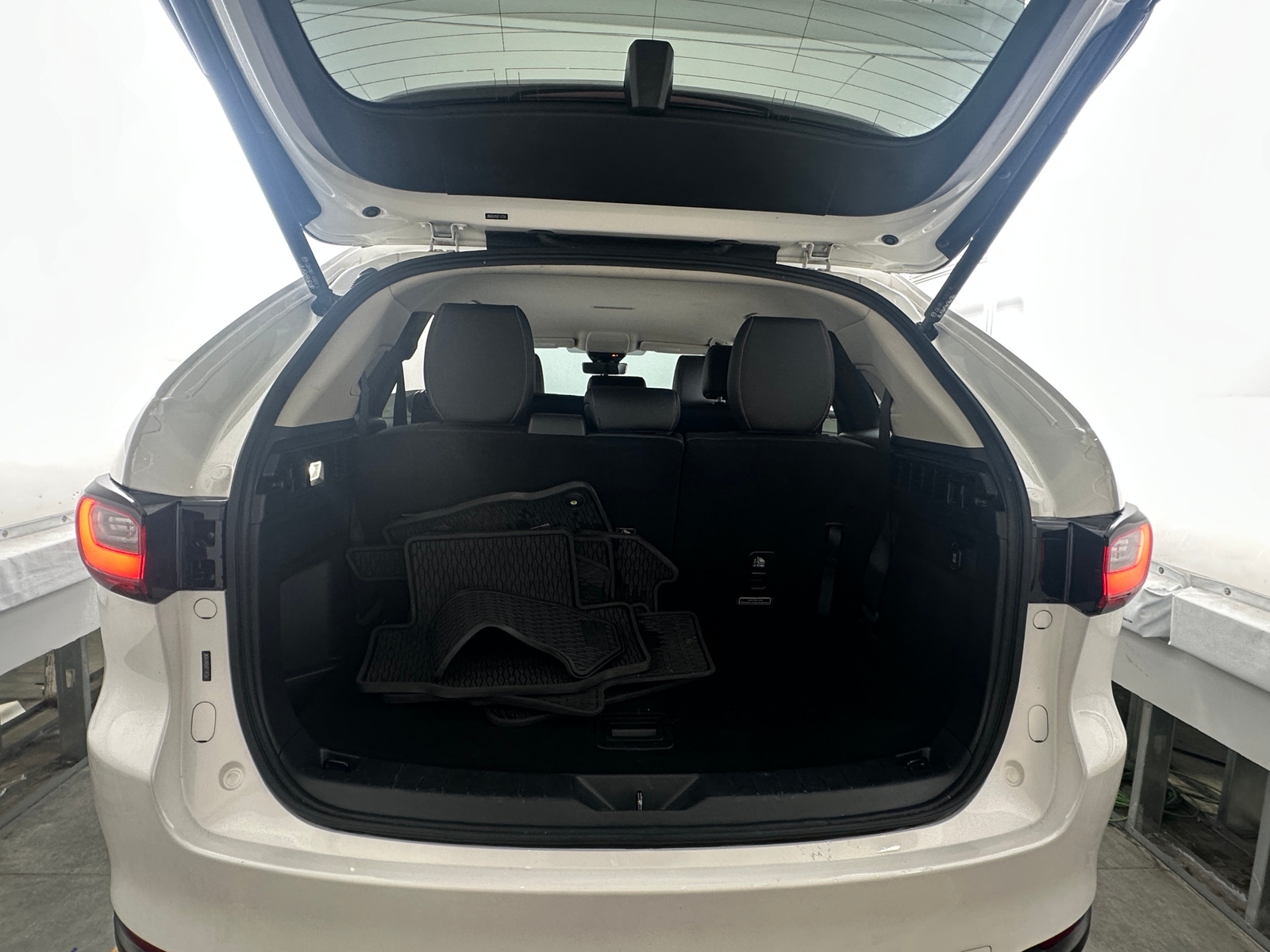 Thumbnail: 2024 Mazda CX-90 - 6