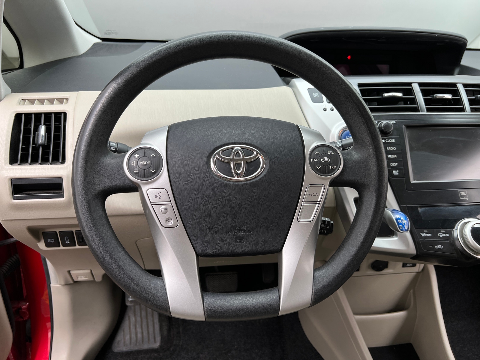 Thumbnail: 2012 Toyota Prius v - 5