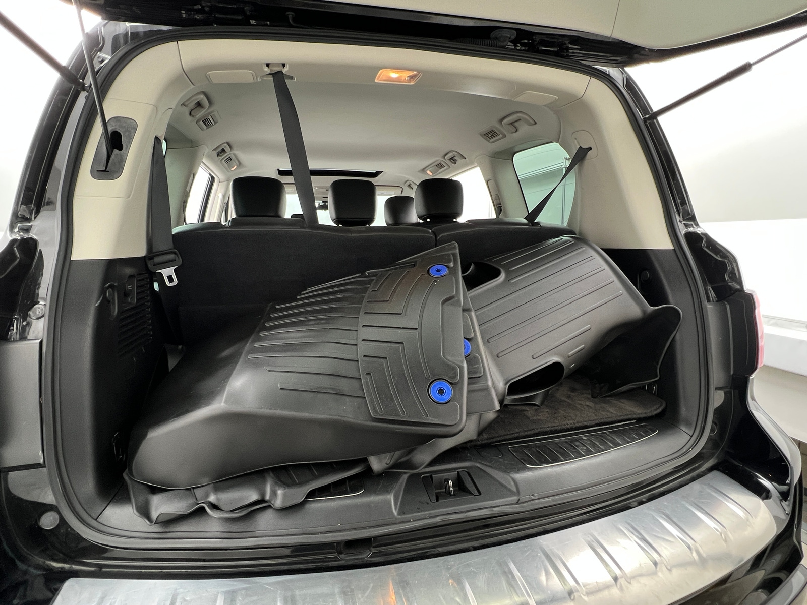 Thumbnail: 2022 INFINITI QX80 - 6