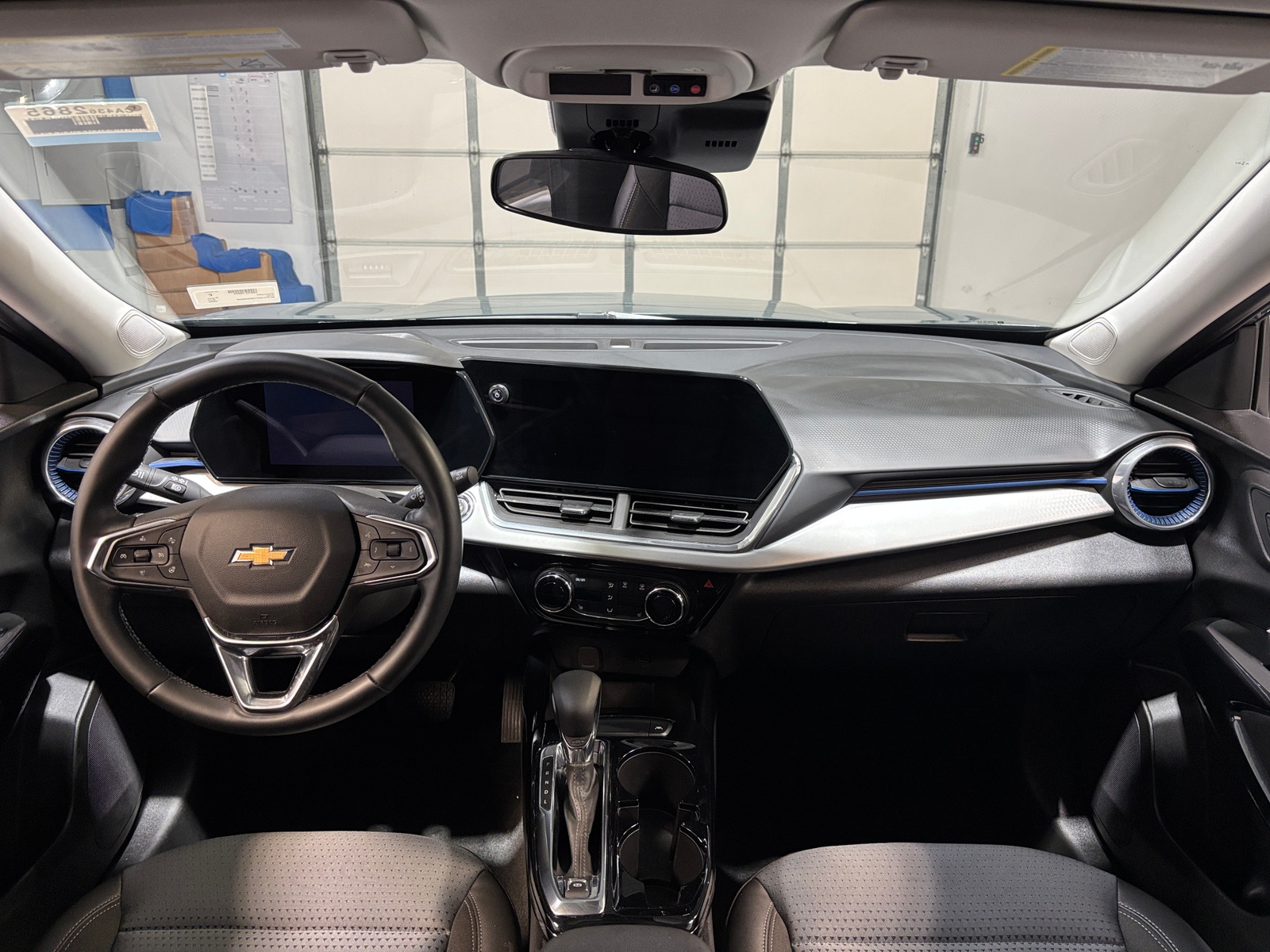 Thumbnail: 2025 Chevrolet Trax - 3