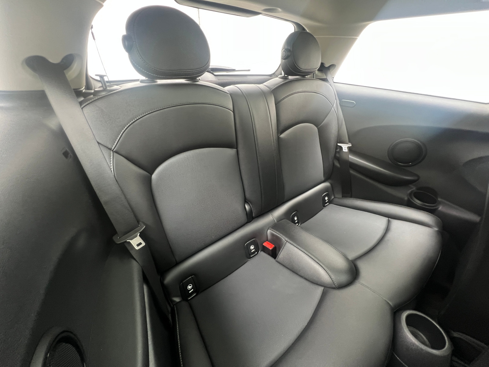 Thumbnail: 2022 MINI Cooper Hardtop - 5