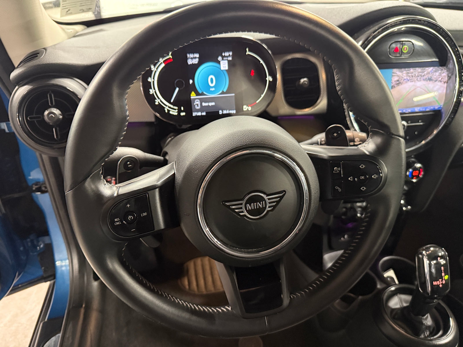 Thumbnail: 2022 MINI Cooper Hardtop - 4