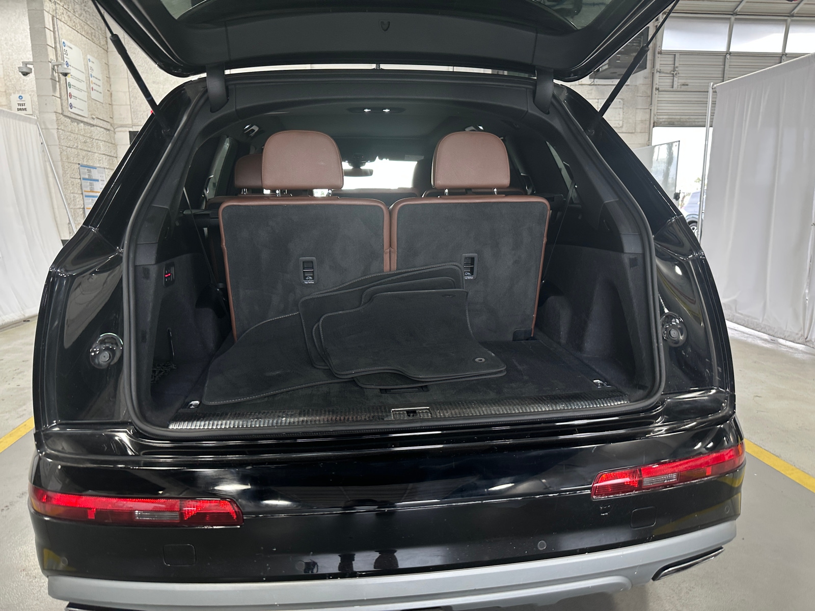 Thumbnail: 2018 Audi Q7 - 6