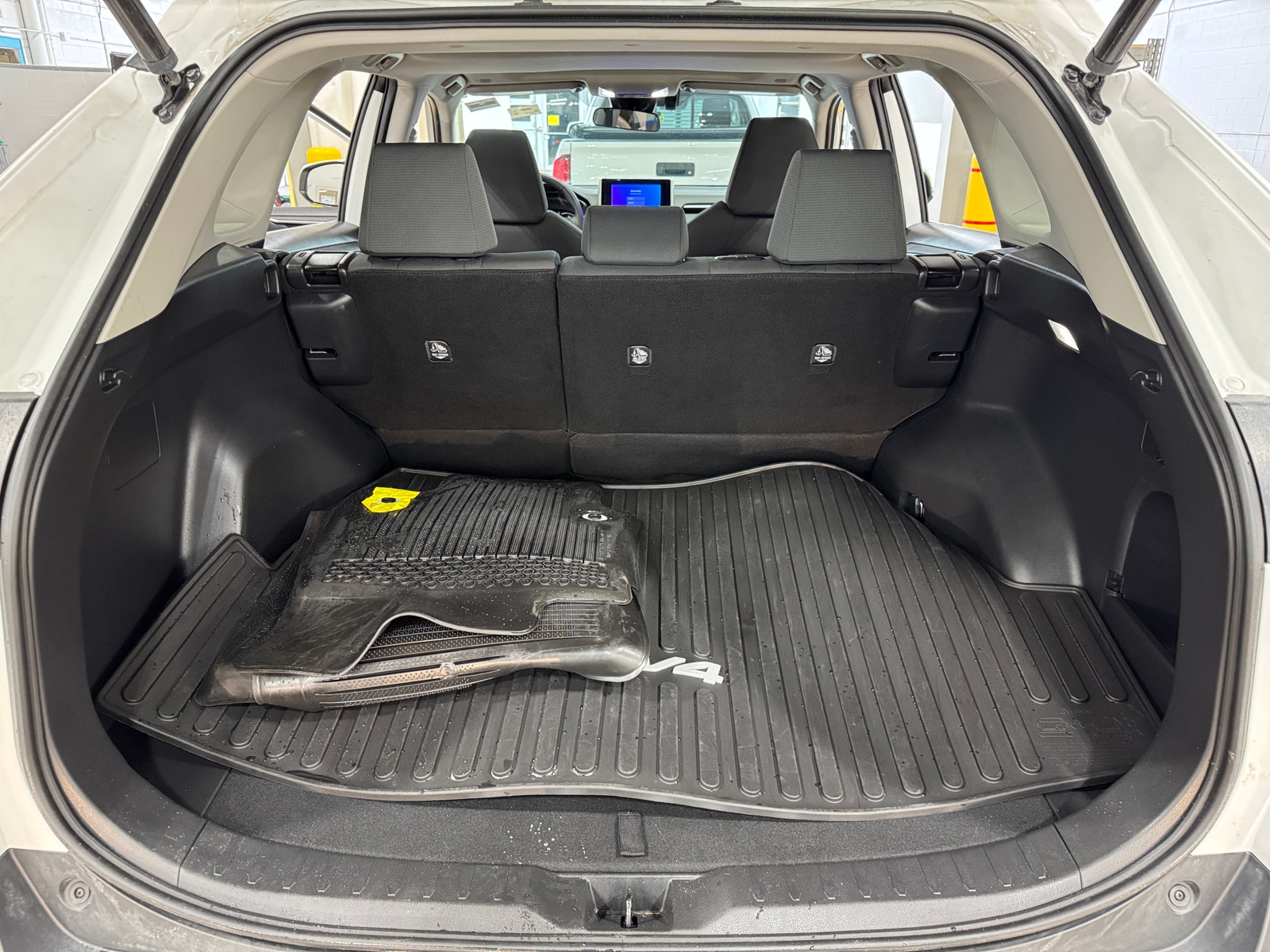 Thumbnail: 2023 Toyota RAV4 - 7