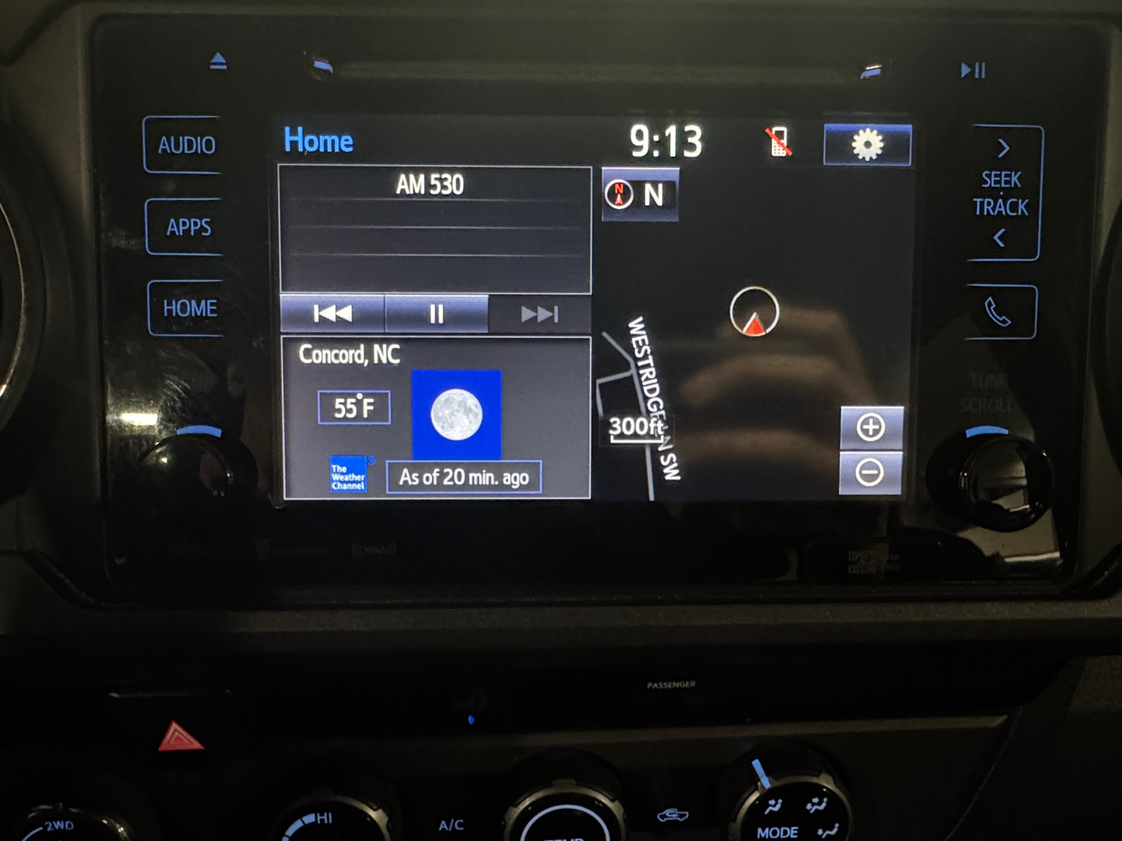 Thumbnail: 2017 Toyota Tacoma - 4