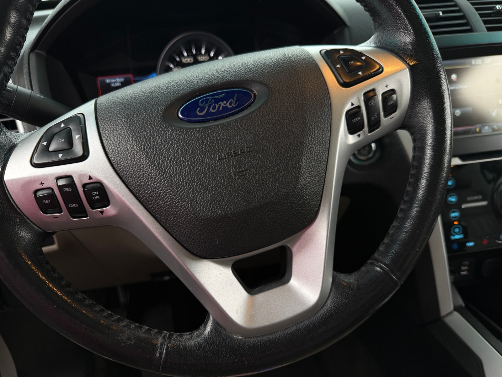 Thumbnail: 2014 Ford Explorer - 4