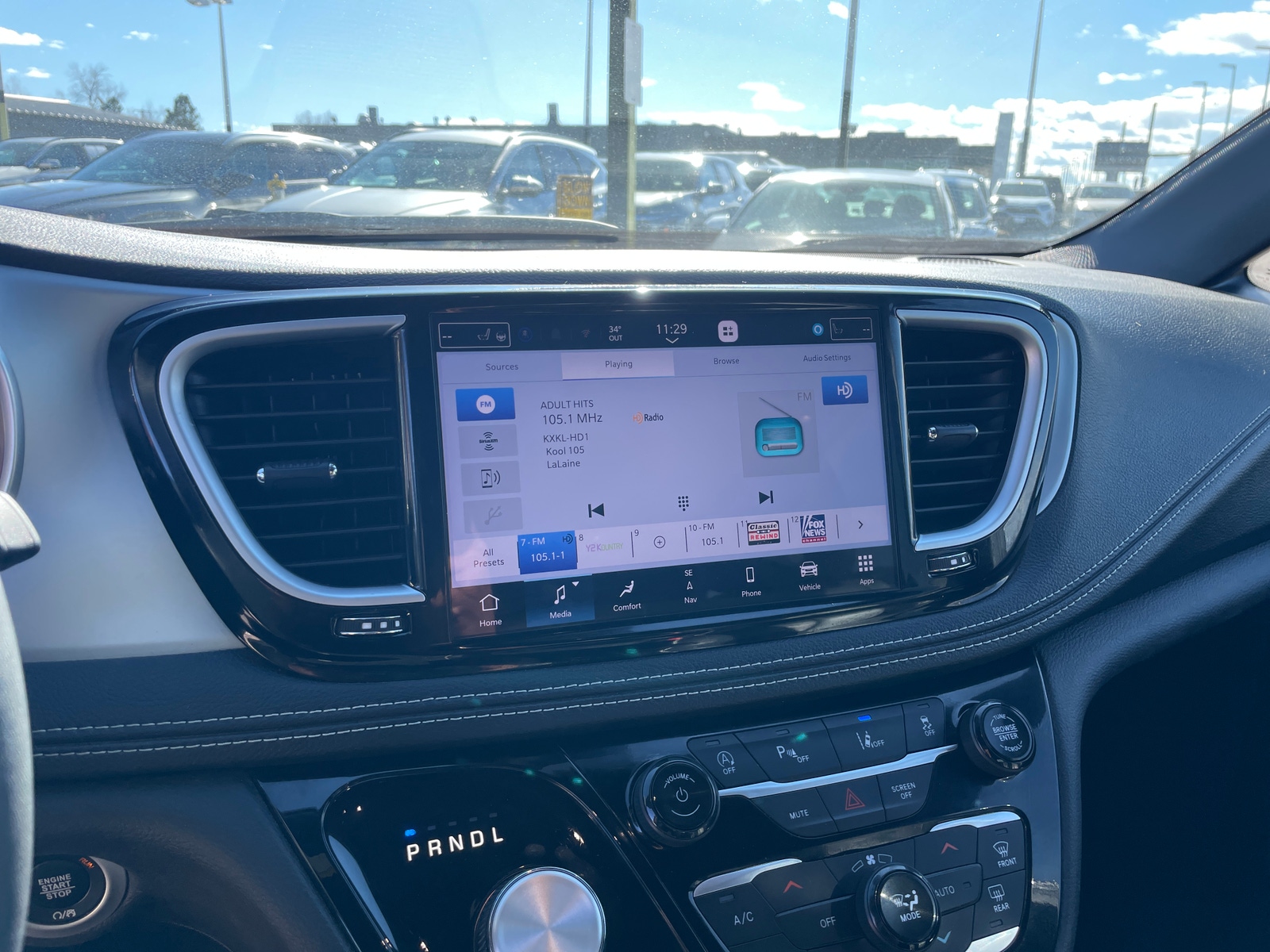 Thumbnail: 2025 Chrysler Pacifica - 4