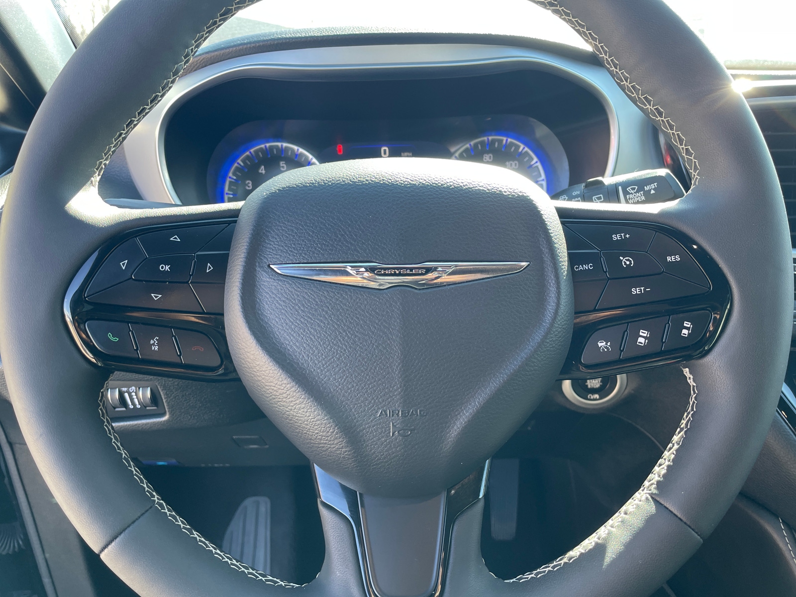 Thumbnail: 2025 Chrysler Pacifica - 5