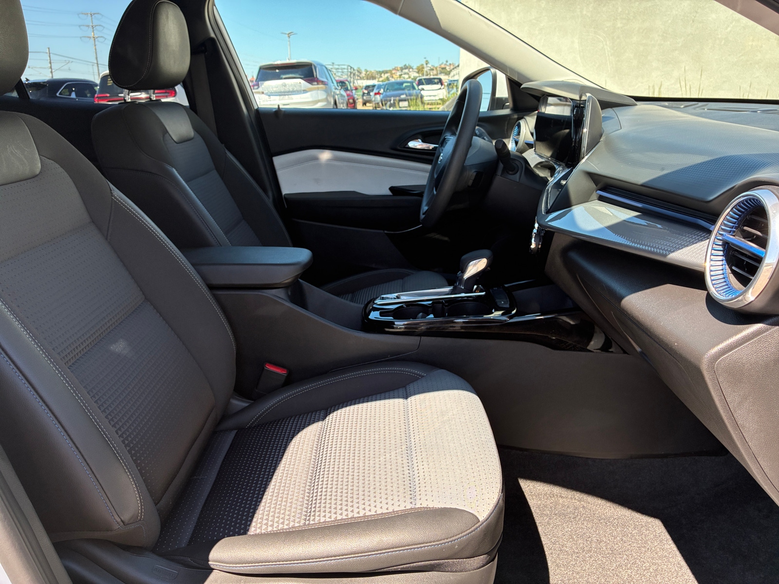 Thumbnail: 2025 Chevrolet Trax - 2