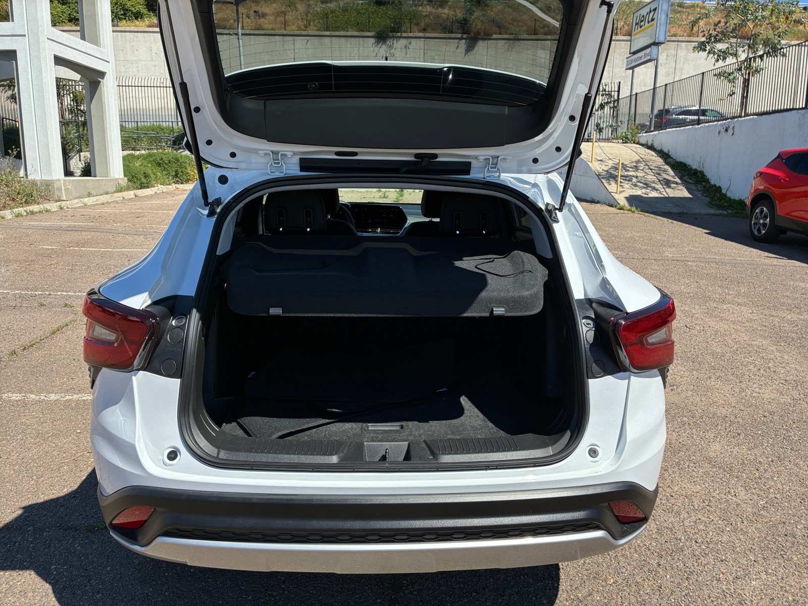 Thumbnail: 2025 Chevrolet Trax - 6