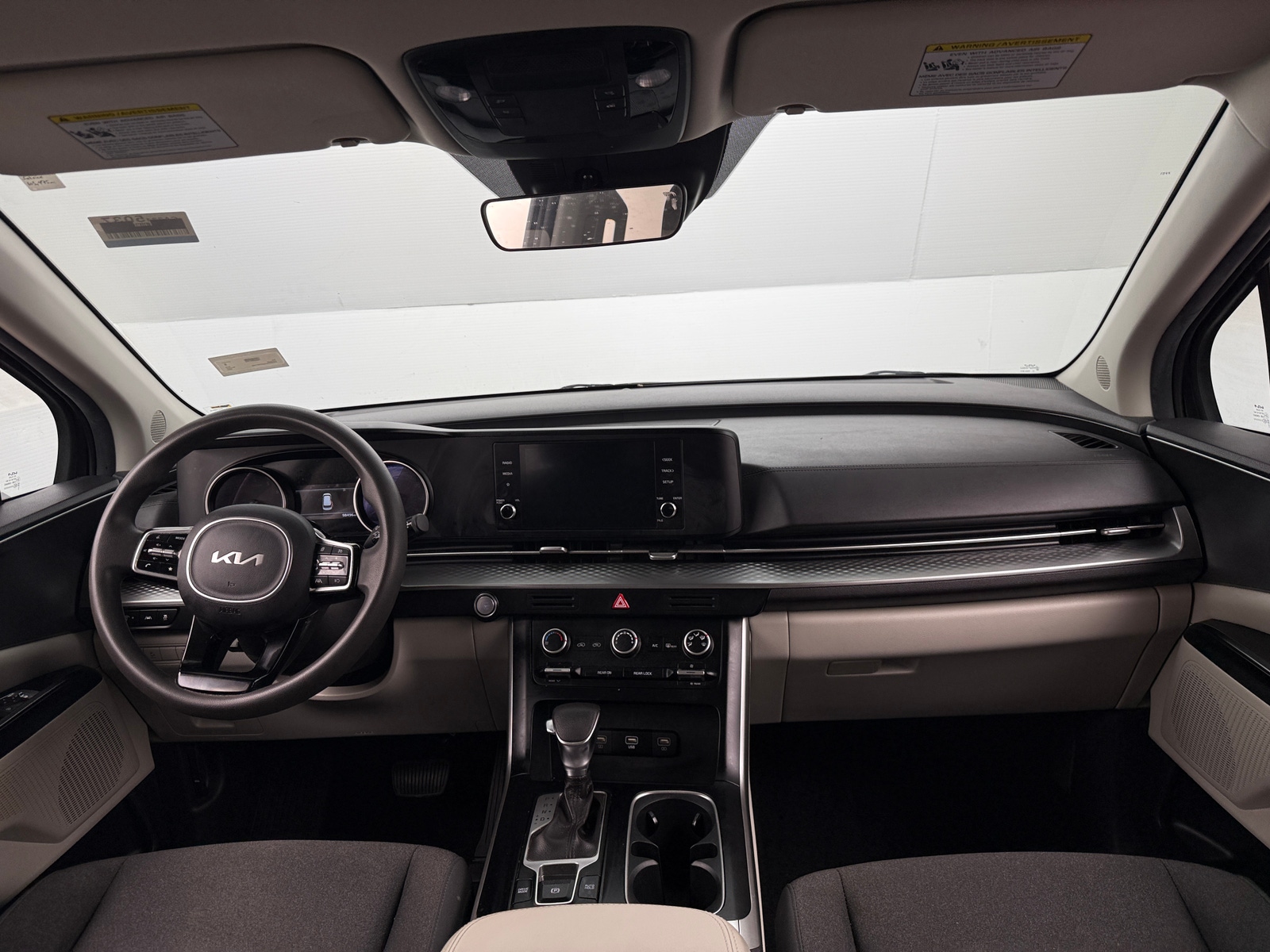 Thumbnail: 2024 Kia Carnival - 3