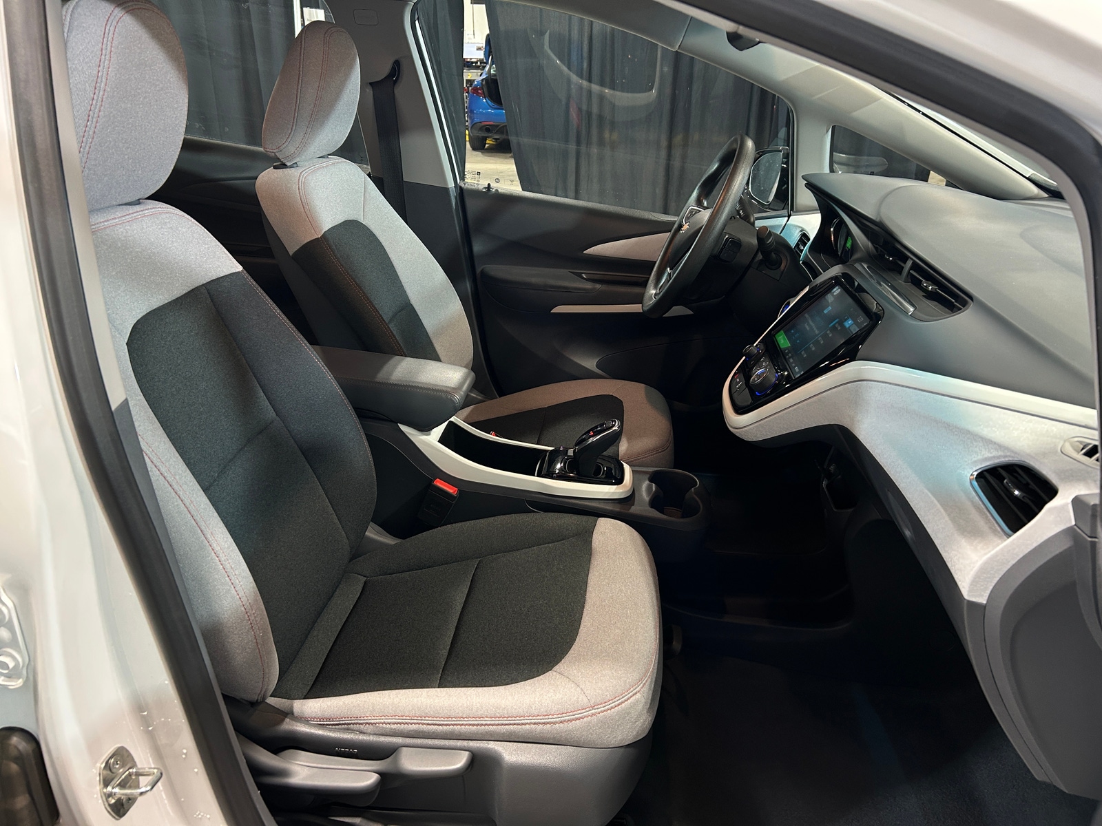 Thumbnail: 2019 Chevrolet Bolt EV - 2