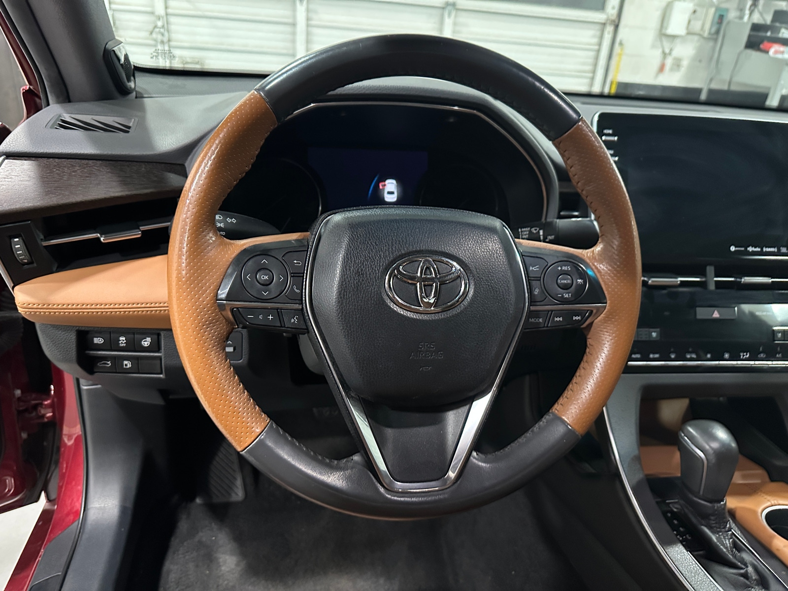 Thumbnail: 2019 Toyota Avalon - 4