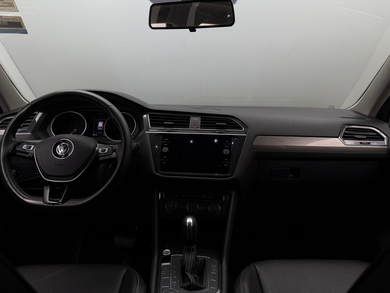 Thumbnail: 2021 Volkswagen Tiguan - 2