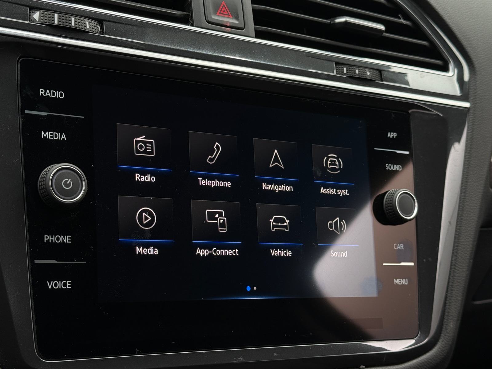 Thumbnail: 2021 Volkswagen Tiguan - 3