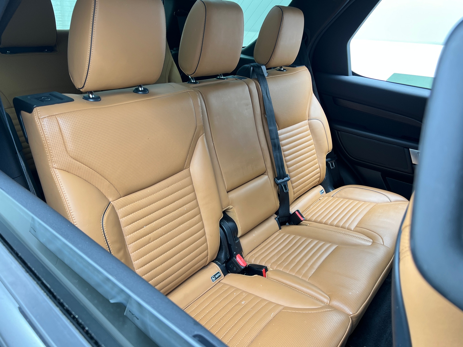 Thumbnail: 2019 Land Rover Discovery - 5