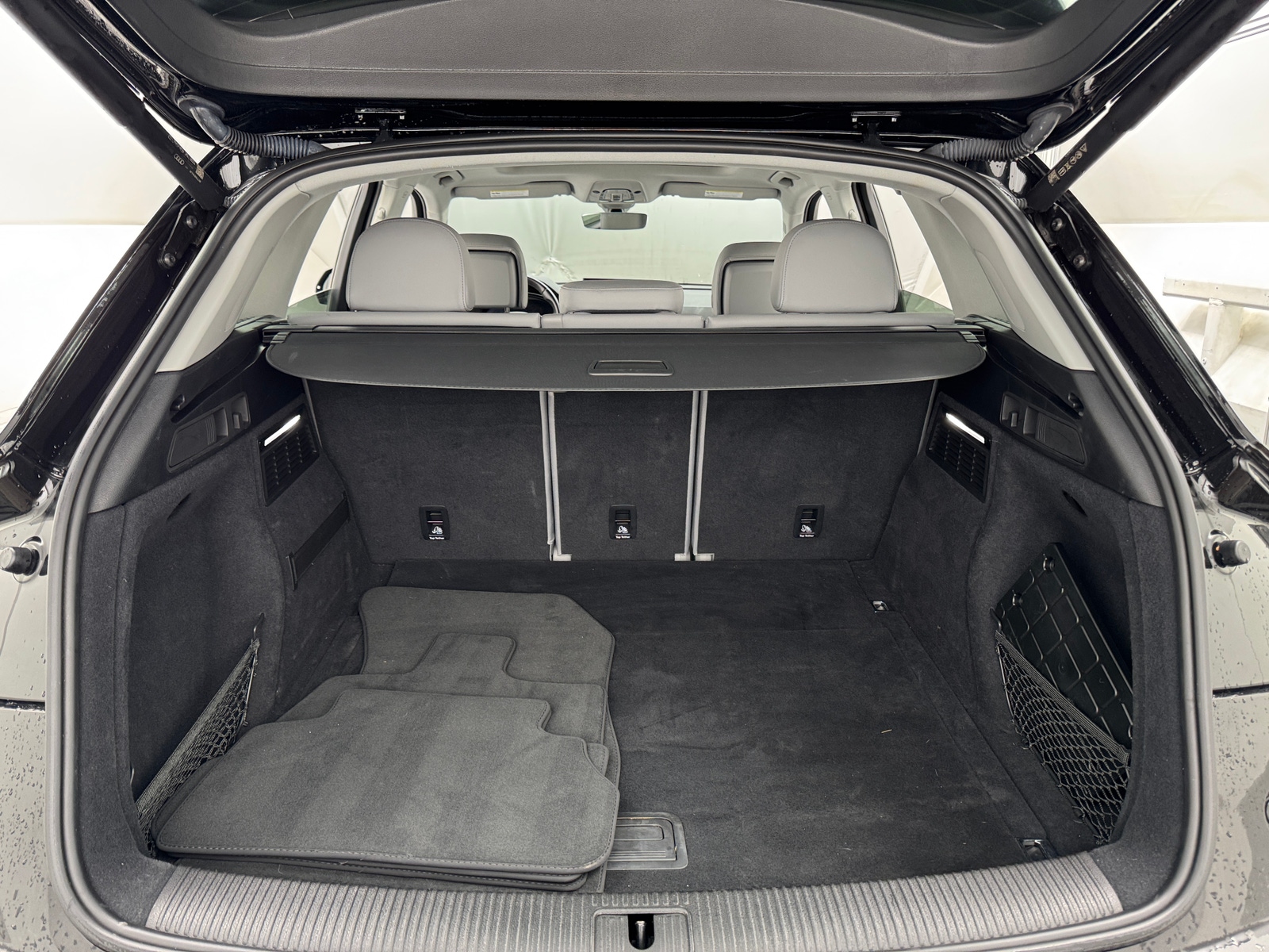 Thumbnail: 2022 Audi Q5 - 6