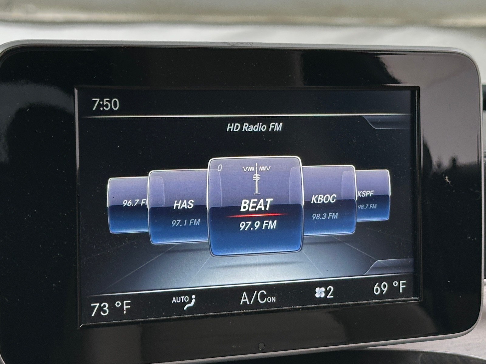 Thumbnail: 2017 Mercedes-Benz C-Class - 2