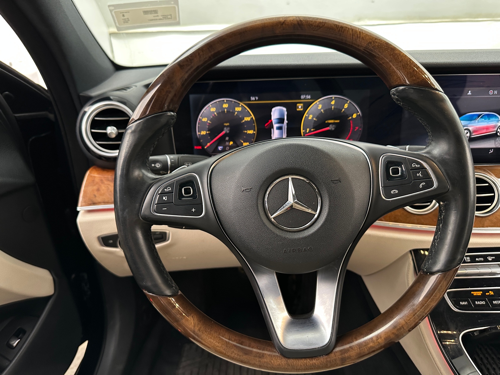 Thumbnail: 2018 Mercedes-Benz E-Class - 4