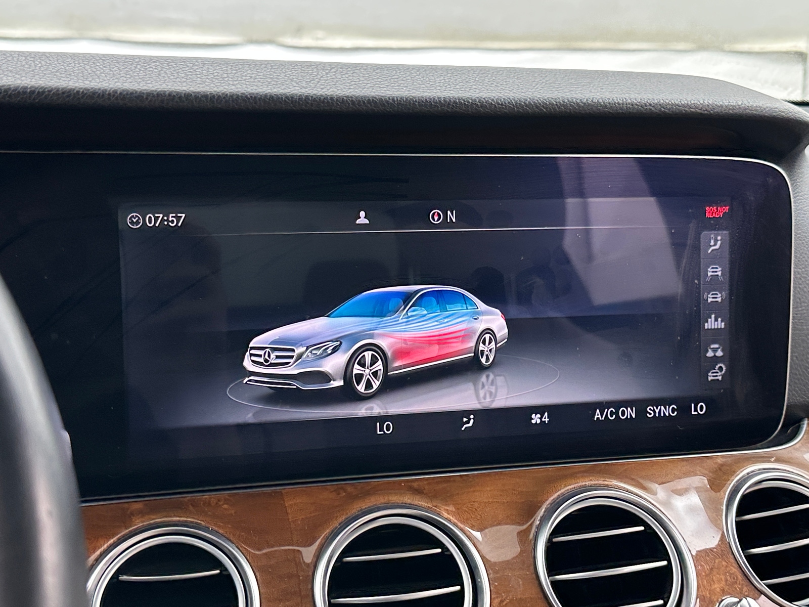 Thumbnail: 2018 Mercedes-Benz E-Class - 3