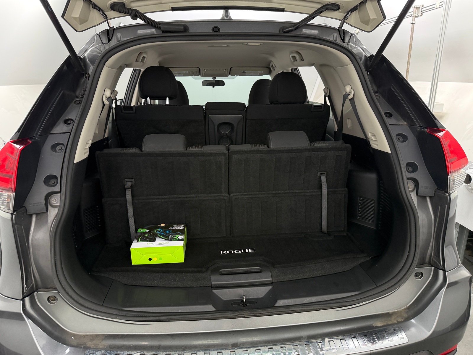 Thumbnail: 2017 Nissan Rogue - 7